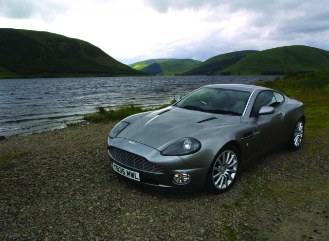 HD WallPapers from Collection - 2001 Aston Martin Vanquish