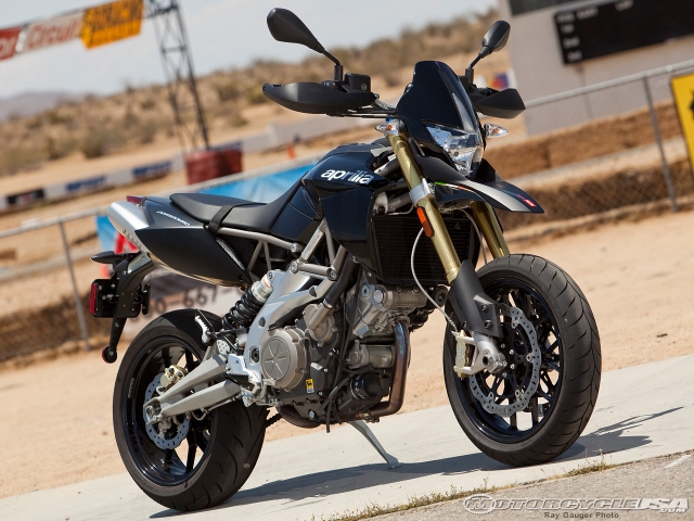 HD WallPapers from Collection - Aprilia Dorsoduro