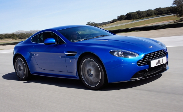 HD WallPapers from Collection - Aston Martin V8 Vantage