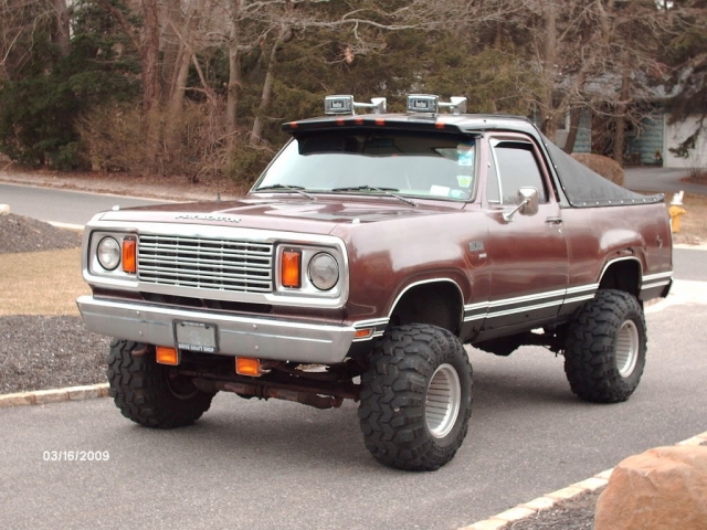 HD WallPapers from Collection - Dodge Ramcharger