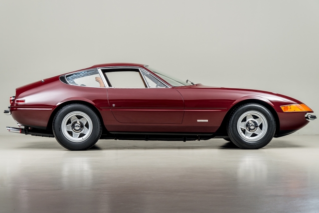 HD WallPapers from Collection - Ferrari Daytona