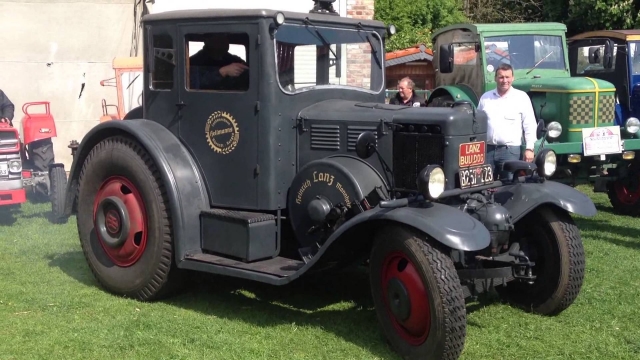 HD WallPapers from Collection - Lanz Bulldog