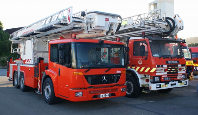 HD WallPapers from Collection - Mercedes Benz Fire Truck