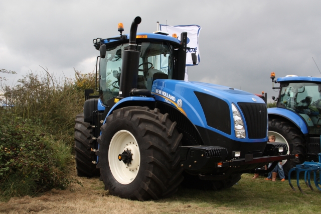 HD WallPapers from Collection - New Holland Tractor
