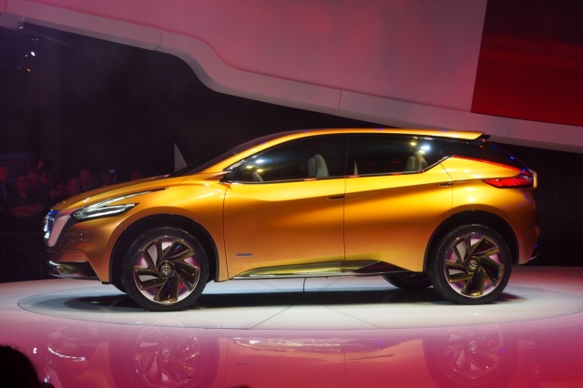 HD WallPapers from Collection - Nissan Resonance