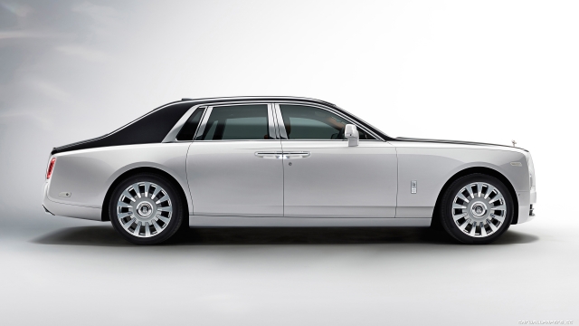 HD WallPapers from Collection - Rolls Royce Phantom Wallpapers